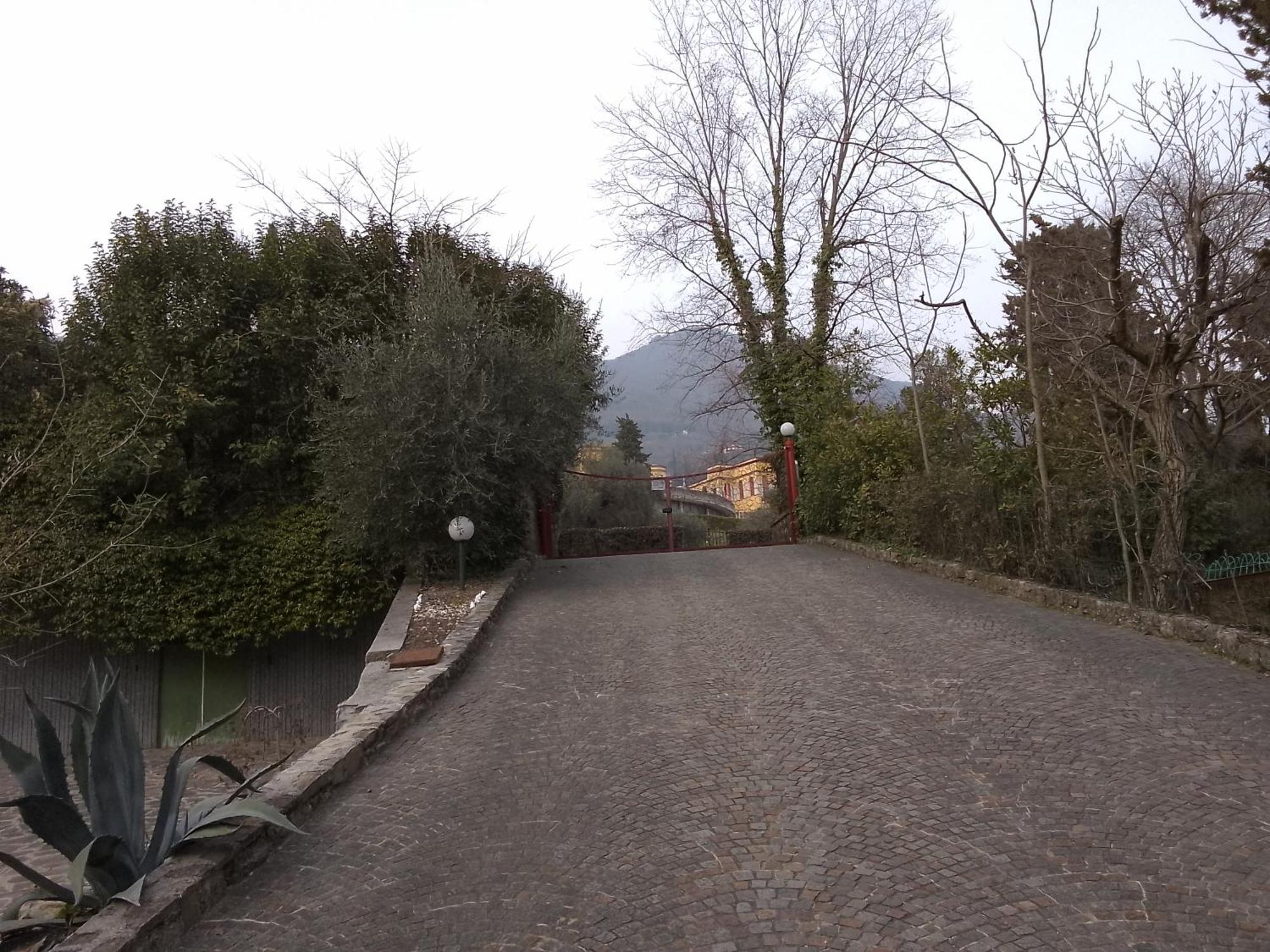 Appartamento Serena Gardone Riviera Luaran gambar